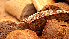 Domowe chleby hitem zdrowego żywienia. Coraz częściej rezygnujemy z mąki