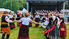 Muzyka, taniec i warmińska tradycja w Czerwonce