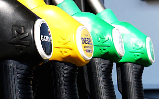 Tańsze paliwo nie przekłada się na ceny w sklepach