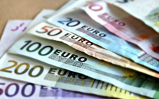 Kurs euro sprzyja inwestorom