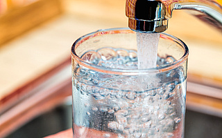 Czy woda z miejskiego wodociągu nadaje się do picia? Eksperci mają wyrobioną opinię