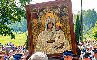 W Gietrzwałdzie zainaugurowano Rok Jubileuszowy. Z okazji 140. rocznicy objawień Matki Bożej jako pierwsi do sanktuarium przyjechali maturzyści