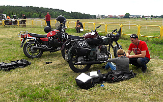Miłośnicy zabytkowych motocykli spotkali się na rajdzie