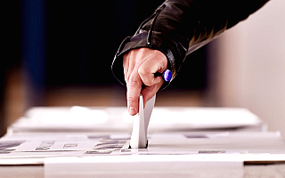Wybory uzupełniające w Białej Piskiej odbędą się mimo pandemii koronawirusa. Odwołano referendum w Ostródzie