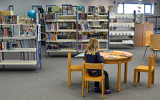 Biblioteki zachęcają najmłodszych do czytania książek. Każdy trzylatek otrzyma wyprawkę