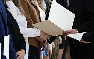 Dwie uczennice z Olecka otrzymały stypendium premiera