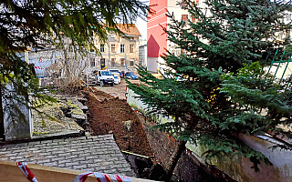 Mieszkańcy kamienicy przy ul. Mazurskiej w Olsztynie wrócili do domu. Budynkowi groziła katastrofa budowlana