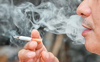 Bierne palenie często jest przyczyną raka. Lekarze chcą przywrócenia „Programu ograniczenia następstw palenia tytoniu”