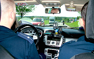 Majowy weekend na drogach. Warmińsko-mazurscy policjanci patrolują trasy krajowe i wojewódzkie