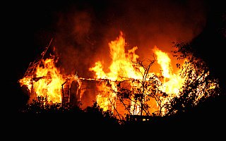 Strażacy gasili pożar w powiecie gołdapskim. Straty oszacowano na 150 tysięcy złotych