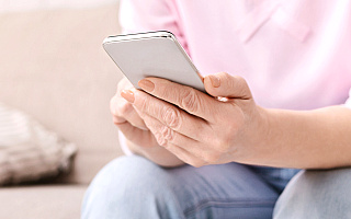 Fałszywe SMS-y dotyczące odpłatności za przesyłki. Poczta Polska ostrzega przed cyberoszustami