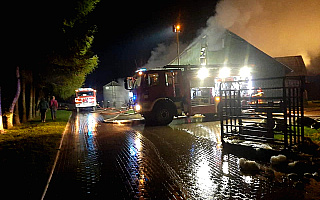 Pożar obory pod Gołdapią. Zginęło 6 krów