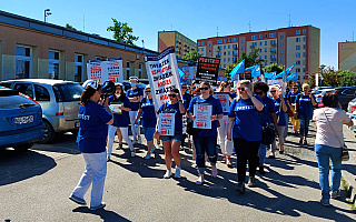 W Olsztynie protestowały pielęgniarki i położne. „Po prostu mamy dość!”
