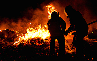 Pożar w Rumianie. Paliło się tysiąc balotów słomy