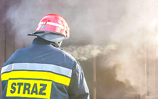 Jedna osoba ranna w pożarze domu koło Bartoszyc