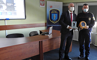 Straż Miejska w Olsztynie ma swój pierwszy defibrylator