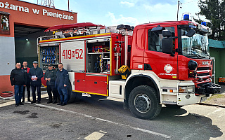Strażacy z OSP w Pieniężnie mają nowy wóz