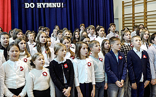 Ministerstwo zachęca do udziału w akcji „Szkoła do hymnu”