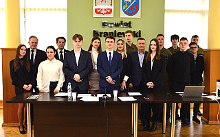 Pierwsza sesja Młodzieżowej Rady Powiatu w Braniewie. „Chcemy spełniać oczekiwania młodych ludzi”