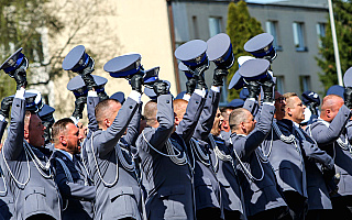 Rekordowa promocja oficerska w Wyższej Szkoły Policji. „Zaszczyt i ogromna odpowiedzialność”
