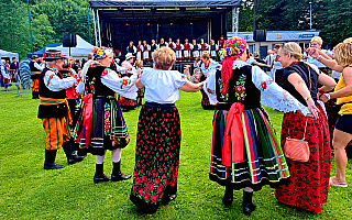 Miłośnicy folkloru z całego kraju biesiadowali w gminie Biskupiec