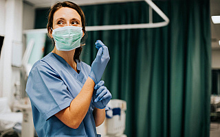 „Średnie zarobki pielęgniarek podwoiły się”. Na jaką pensję mogą liczyć?