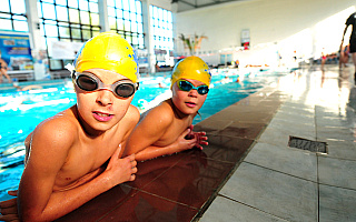 Dzieci z powiatu ełckiego mogą za darmo uczyć się pływać