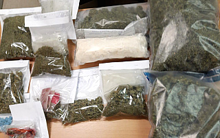 Policjanci z Olsztyna przejęli blisko 2 kilogramy narkotyków