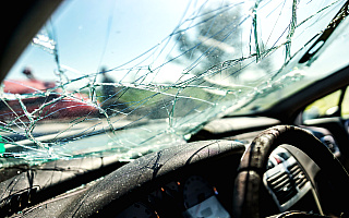 Młodzi kierowcy stwarzają największe zagrożenie na drodze. „Powodem jest brak świadomości”