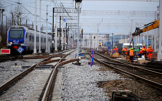 Korekty w rozkładzie jazdy pociągów. Powodem modernizacje stacji w Olsztynie i Ełku