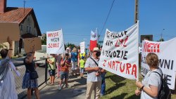 Protest przeciwko budowie żwirowni w Bukwałdzie