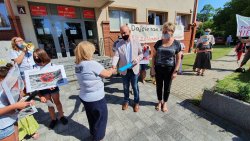 Protest przeciwko budowie żwirowni w Bukwałdzie