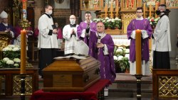 Uroczystości pogrzebowe arcybiskupa seniora Wojciecha Ziemby (27.04.2021)