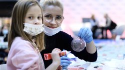 Malowanie ozdób z Radiem Olsztyn (19.12.2021)