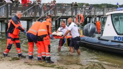 Bezpieczeństwo nad wodą - ćwiczenia i pokazy ratowników