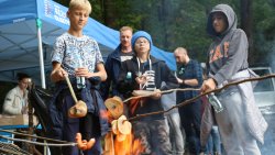 Sadzenie lasu na 70-lecie Radia Olsztyn