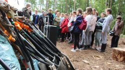 Sadzenie lasu na 70-lecie Radia Olsztyn