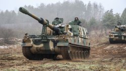 Armatohaubice K9 na poligonie w Węgorzewie