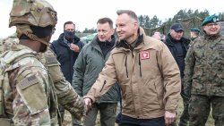 Prezydent i minister obrony narodowej na poligonie w Orzyszu