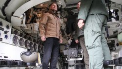 Prezydent i minister obrony narodowej na poligonie w Orzyszu