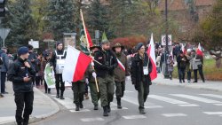 Marsz z flagą uliacami Olsztyna [11.11.2024]