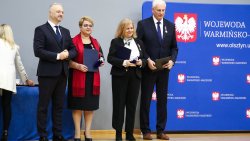 Wojewoda wręczył odznaczenia państwowe [12.11.2024]