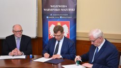 Podpisanie umów na budowe dróg gminnych i powiatowych