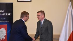 Podpisanie umów na budowe dróg gminnych i powiatowych