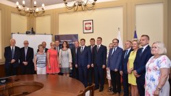 Podpisanie umów na budowe dróg gminnych i powiatowych