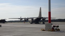 Ćwiczenia DRAGON17 na lotnisku w Szymanach