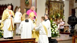 Święcenia prezbiteratu w olsztyńskiej katedrze