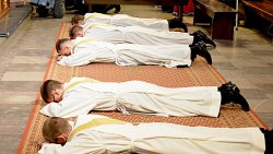 Święcenia prezbiteratu w olsztyńskiej katedrze