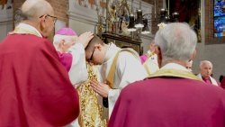 Święcenia prezbiteratu w olsztyńskiej katedrze