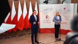 Prmier Mateusz Morawiecki na spotkaniu z młodzieżą z Ukrainy, Białorusi i Litwy